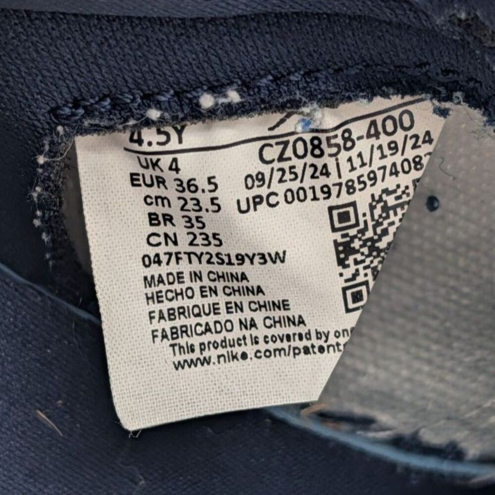 Nike Air Jordan 1 Retro Low OG Obsidian UNC Blue Sneakers Youth 4.5Y - Picture 7 of 8